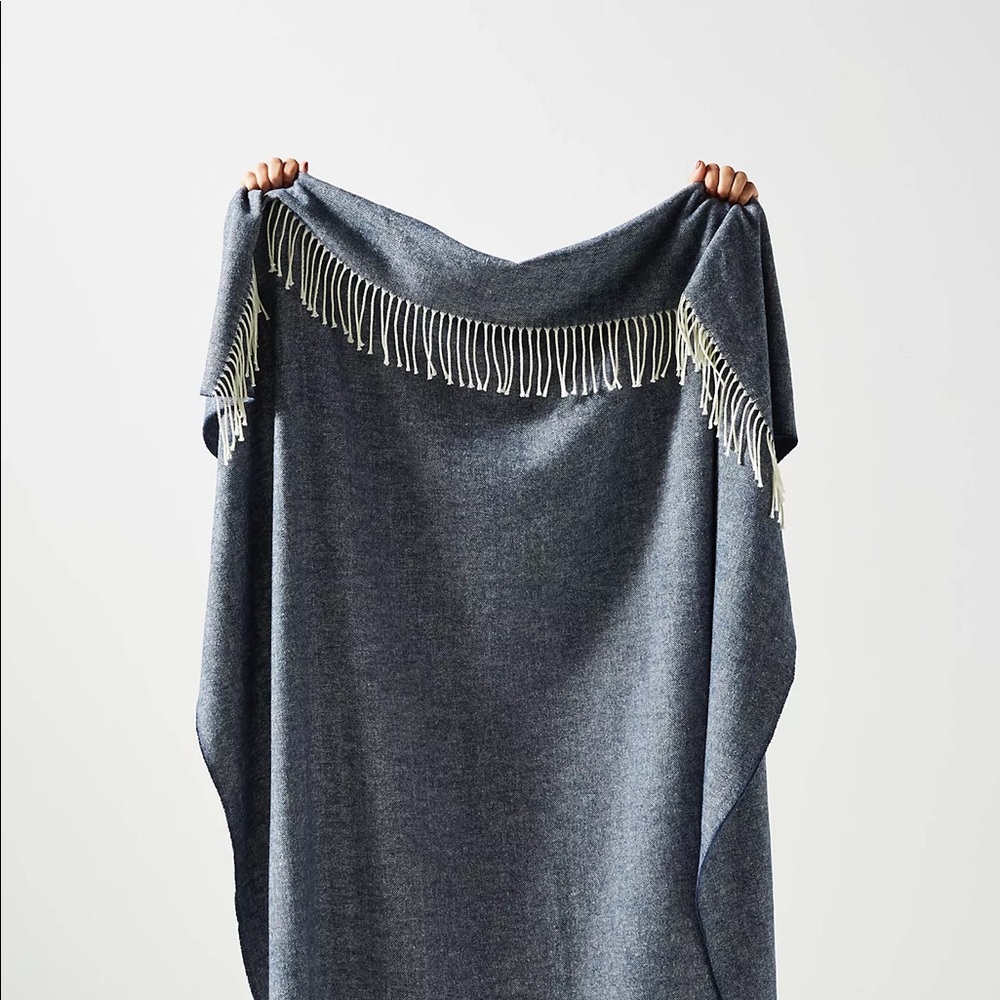 Lands Downunder Solid Herringbone Throw Blanket